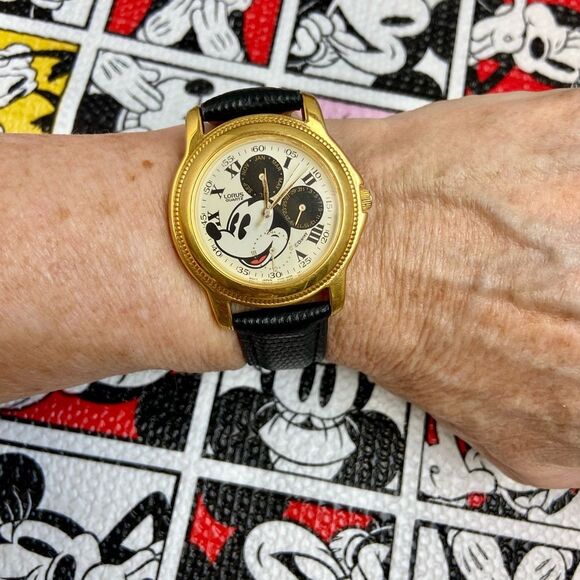 Vintage Disney x Lorus by Seiko Mickey Mouse Multifunction Unisex Watch - Picture 8 of 16
